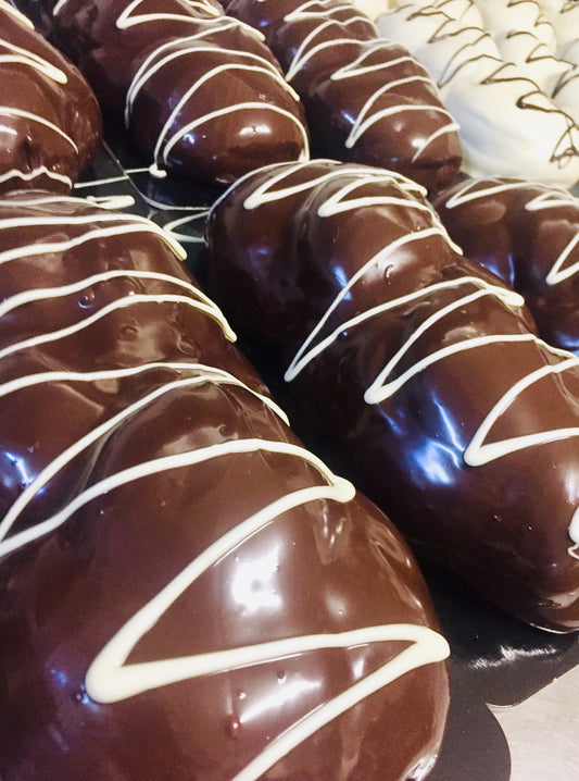 Stuffed “Tsoureki”with Praline,dark chocolate coating